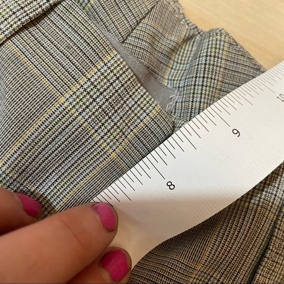Beechers Brook plaid shorts capris in size 2 - Picture 5 of 7